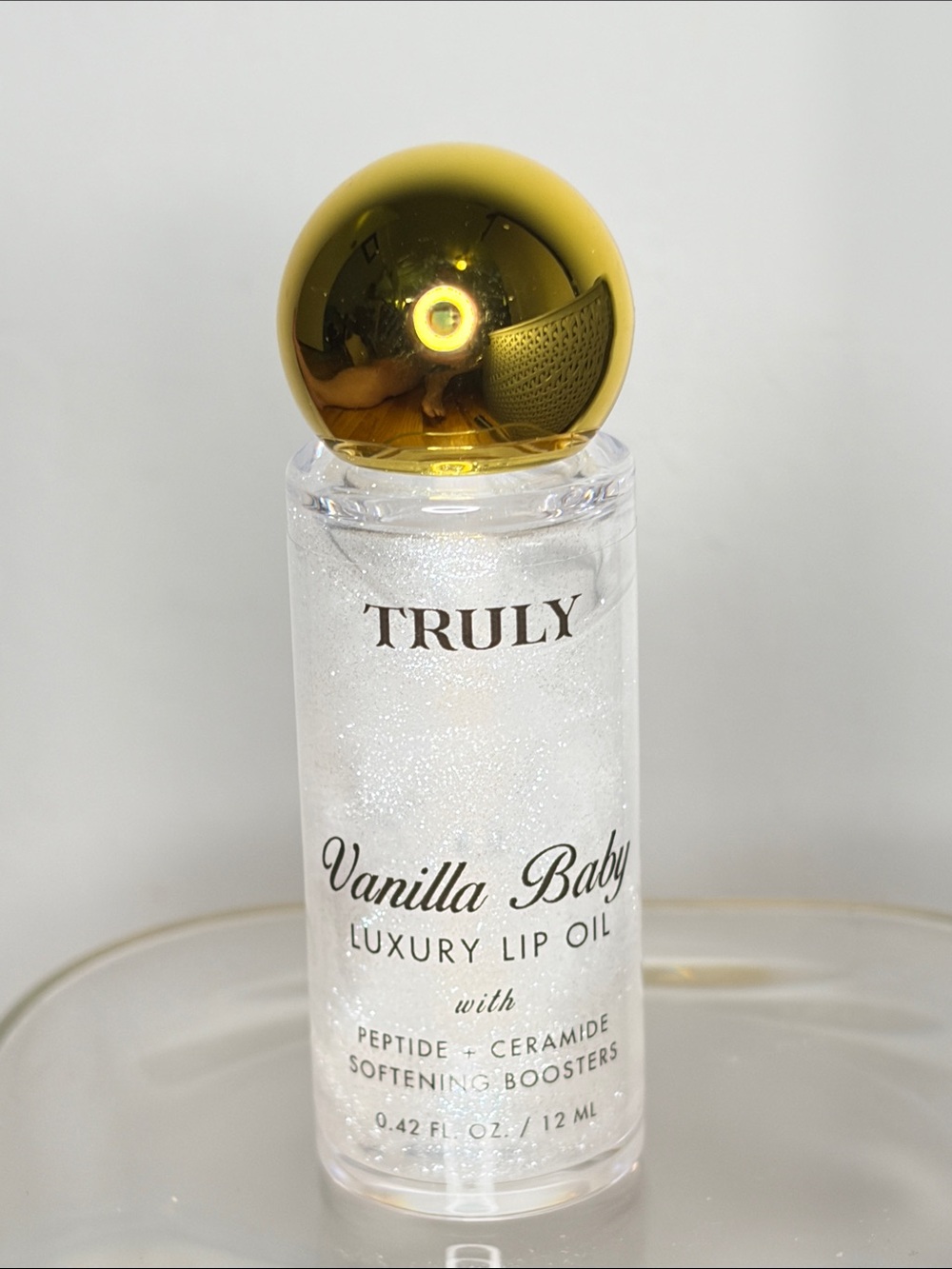 TRULY Vanilla Baby Luxury Lip Oil - in Vanilla Baby